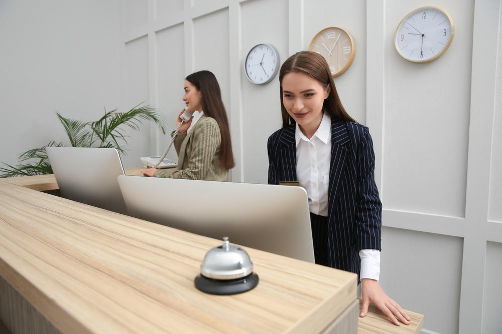 Receptionist